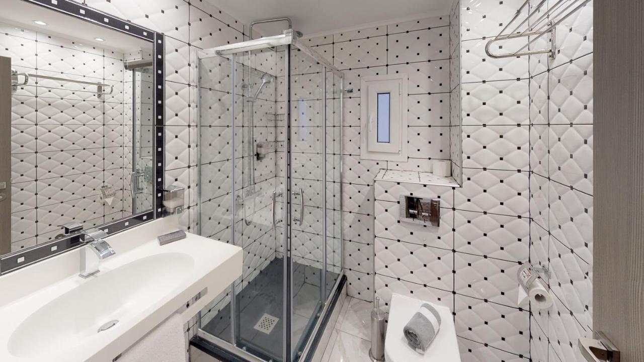 Luxury Living Apartments And Spa Thessaloniki Exterior photo